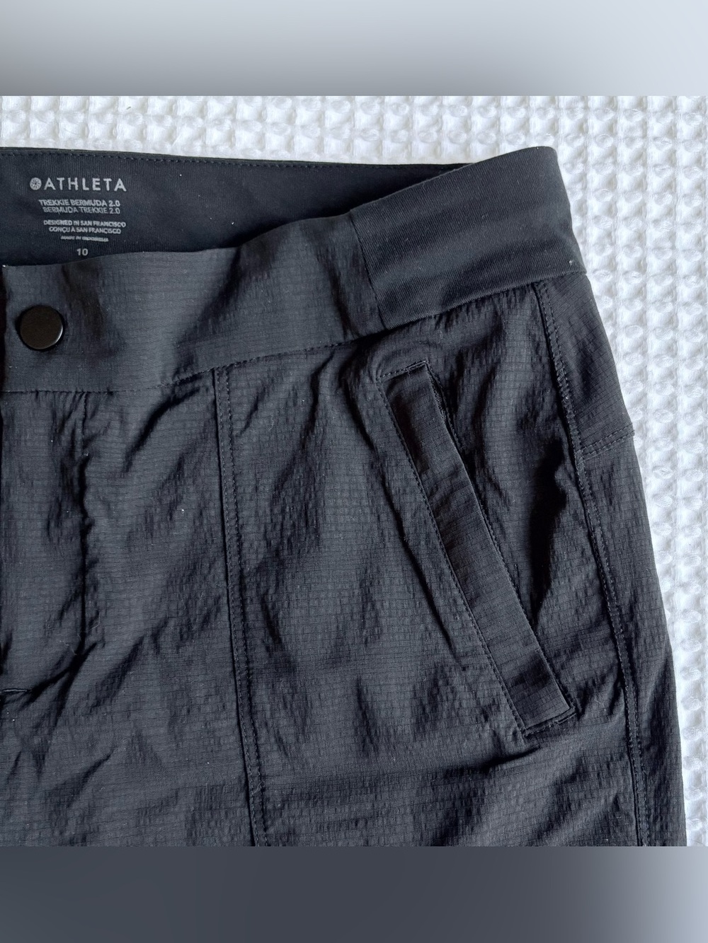 Athleta shorts, Wms size 10 - Picture 3 of 9